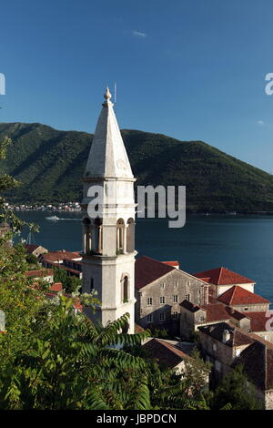 Die Altstadt von Persat in der inneren Bucht von Kotor in Montenegro Im Balkan bin Mittelmeer in Europa. Stockfoto