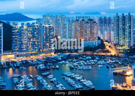 Aberdeen in Hong Kong bei Nacht Stockfoto