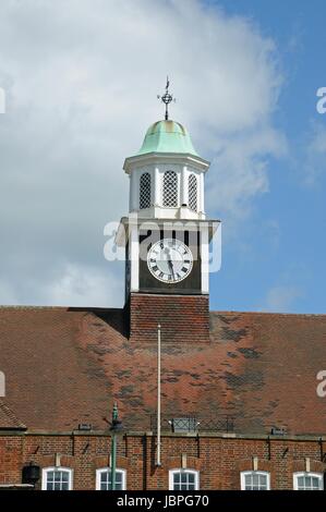 Uhrturm am Rathaus, Letchworth Garden City, Hertfordshire. Stockfoto