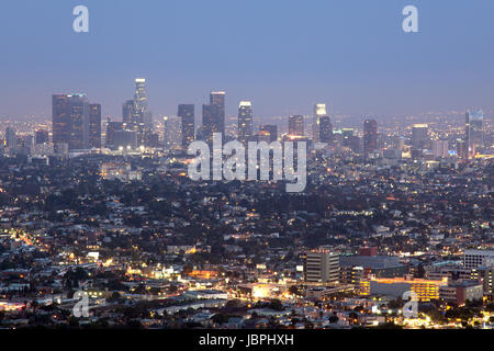 Skyline von Downtown Los Angeles Panorama Bei Nacht Stockfoto