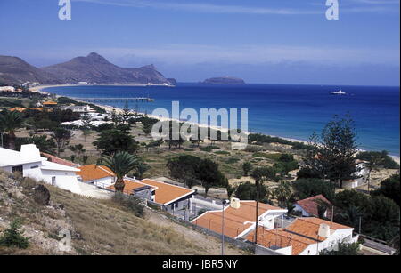 Das Dorf Vila Baleira Auf der Insel Porto Santo Bei der Insel Madeira Im Atlantischen Ozean, Portugal. Stockfoto