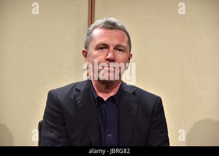 Köln, Deutschland. 11. Juni 2017. Der Autor Wolfgang Buescher, fotografiert auf dem fünften phil.cologne internationalen Festival der Philosophie in Köln, Deutschland, 11. Juni 2017. Foto: Horst Galuschka/Dpa/Alamy Live-Nachrichten Stockfoto