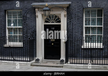 Nr. 10 Downing Street Juni 2017 allgemeine Wahl Downing Street, London, England 9. Juni 2017 Nr. 10 Downing Street, London, England Credit: Allstar Bild Bibliothek/Alamy Live-Nachrichten Stockfoto