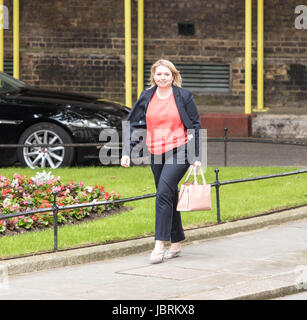 London, UK. 12. Juni 2017. Karen Bradley MDB, Staatssekretär für Kultur, Medien und Sport kommt in der ersten politischen Kabinett nach der Parlamentswahl Kredit: Ian Davidson/Alamy Live News Stockfoto