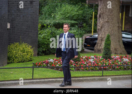 Downing Street, London, UK. 12. Juni 2017. Jeremy Hunt, Staatssekretär für Gesundheit, kommt der erste politische Kabinettssitzung der neuen hing Parlament konservative Regierung von PM Theresa May seit den Parlamentswahlen in der Downing Street. Bildnachweis: Malcolm Park/Alamy Live-Nachrichten. Stockfoto