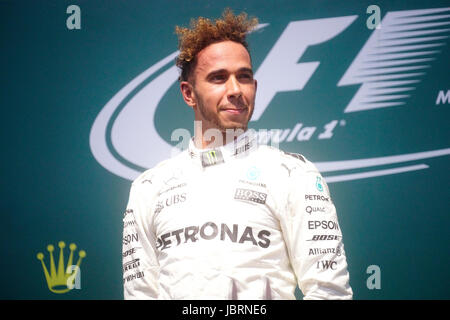 Montreal, Kanada. 11. Juni 2017. Gewinner des 2017 Montreal Grand Prix Lewis Hamilton auf dem Sieger-Treppchen. Bildnachweis: Mario Beauregard/Alamy Live-Nachrichten Stockfoto