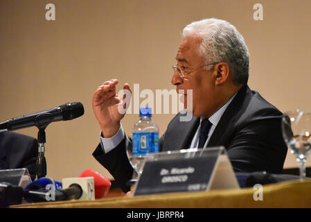 Buenos Aires, Argentinien. 12 Juni 2017. Premierminister von Portugal Antonio Costa während einer Konferenz der argentinischen Rat für internationale Beziehungen oder CARI in Buenos Aires, Argentinien. Stockfoto