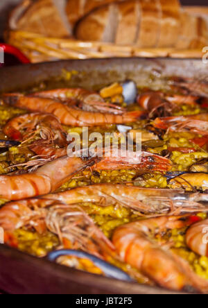 Leckere spanische Paella, flachen Fokus Stockfoto