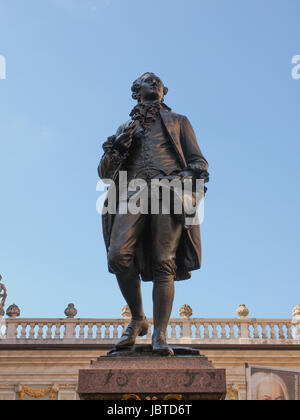 Das Goethe-Denkmal, Dichter J W von Goethe Denkmal auf dem Naschmarkt-Platz vor der alten Börse seit 1908 Stockfoto