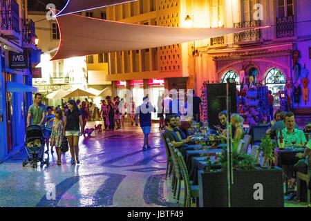 Faro in der Nacht, ein Spaziergang in den Abend, Algarve, Portugal, Faro Bei Nacht, Bummel am Abend Stockfoto