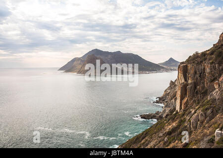 Herrliches Panoramablick auf Hout Bay von Chapmans Peak Drive Stockfoto