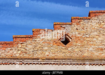 Wand des Medzhybizh schloss, Ukraine. Medzhybizh Burg, die als Bollwerk gegen die Osmanische Expansion in den 1540s, wurde zu einem der stärksten Festung Stockfoto