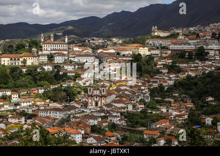 Blick auf historische Stadt Ouro Preto, UNESCO-Weltkulturerbe, Minas Gerais, Brasilien Stockfoto