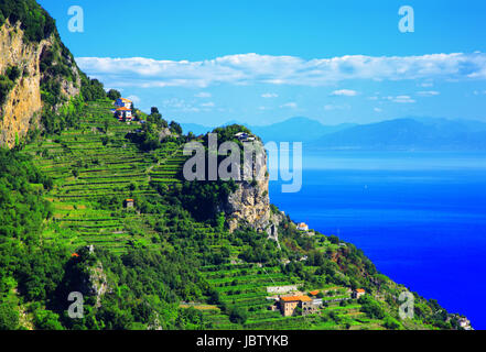 Amalfi-Küste, Halbinsel von Sorrent, Kampanien, Golf von Salerno, Italien. Stockfoto