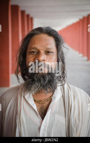 KURUKSHETRA, HARYANA, Indien: 19. Juni 2016 - Porträt von einem indischen Sadhu (Heiliger) Stockfoto