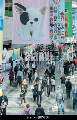 American International Toy Fair, Jacob K. Javits Convention Center, Manhattan, New York City, USA Stockfoto