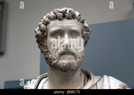 Antoninus Pius (138-161 n. Chr.) in Militär zu kleiden. Etwa 140 N.Chr. Von Haus von Jason Mangus, Büste. Kyrene, Nord-Afrika. British Museum. London. Stockfoto