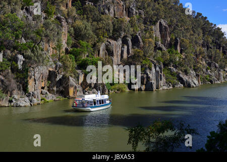 Kreuzfahrt-Schiff in Cataract Gorge auf der South Esk River in Launceston, Tasmanien, Australien Stockfoto