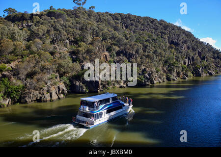 Kreuzfahrt-Schiff in Cataract Gorge auf der South Esk River in Launceston, Tasmanien, Australien Stockfoto