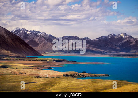 Landschaftsansicht der Seen und Berge, Lake Tekapo, Südalpen, Südinsel von Neuseeland Stockfoto