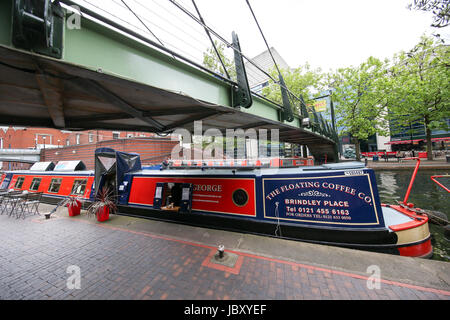 Birmingham, Großbritannien. 12 Juni, 2017. Cafe Barge gegenüber dem International Conference Center, Birmingham Stockfoto