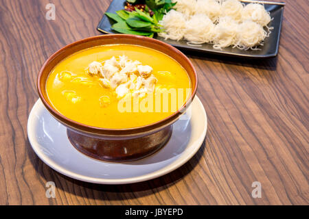 Thai Stil Curry Krabben mit Nudeln Stockfoto