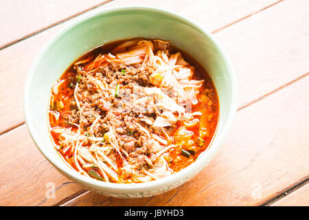 Pikante Nudelsuppe, nördlich von Thailand Küche Stockfoto