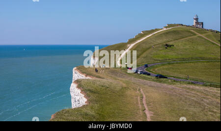 Ein Blick auf den Belle Tout Leuchtturm befindet sich am Beachy Head in East Sussex, UK. Stockfoto