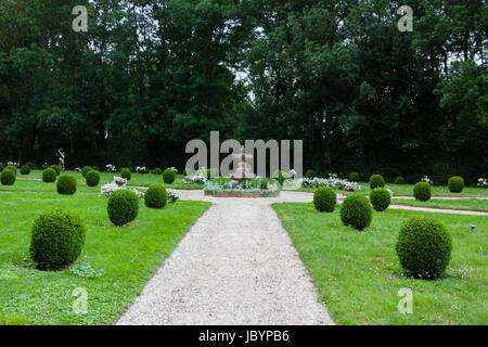 Garten von Dampierre-Sur-Boutonne Schloss in Charente-maritime, Frankreich Stockfoto