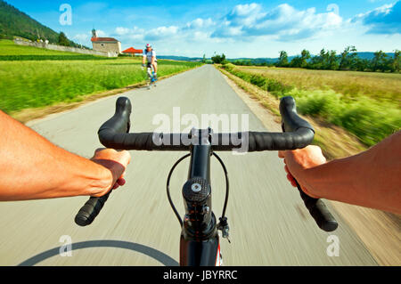 Road cycling Weitwinkel Geschwindigkeit schießen Stockfoto