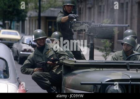 Fehlendes Jahr: 1982-USA Regie: Costa-Gavras Goldene Palme Cannes 1982 Foto: Peter Sorel.  Es ist verboten, das Foto aus dem Kontext der Promotion des Films zu reproduzieren. Es muss die Filmgesellschaft und/oder der Fotograf von zugewiesen oder von autorisierten / erlaubt am Set von der Filmgesellschaft gutgeschrieben werden. Nur für redaktionelle Nutzung. Photo12 gewährt keine Persönlichkeitsrechte der Personen vertreten. Stockfoto