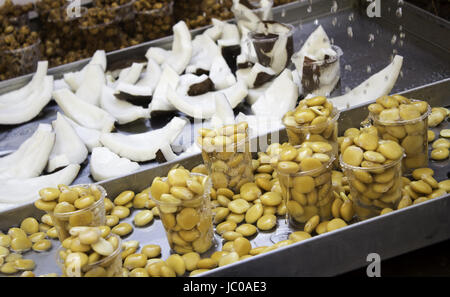 Süßen Lupinen in Food, Food und Verkauf Markt Stockfoto