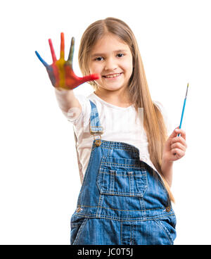 Closeup isoliert Schuss von niedlichen lächelnde Mädchen zeigen bunte Hand gemalt Stockfoto