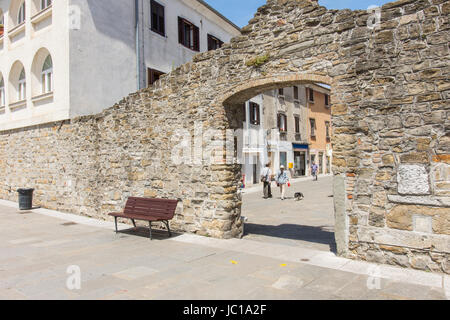 Das Muda Stadttor in Koper Stockfoto