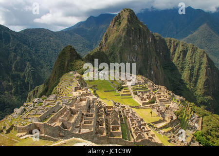 Inka-Zitadelle Machu Picchu in Peru. Im Jahr 2007 wurde Machu Picchu von der neuen sieben Weltwunder gewählt. Stockfoto