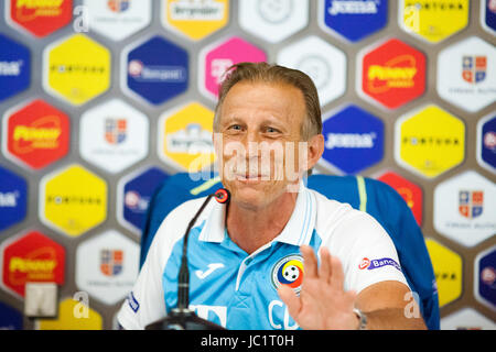 Christoph Daum, rumänische Nationalmannschaft Cheftrainer bei einer Pressekonferenz spricht vor einem Freundschaftsspiel Rumänien vs Chile, cluj-napoca, Rumänien - Juni 12, 2017, Foto: Cronos/Melinda Nagy Stockfoto