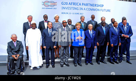 12. Juni 2017 - Berlin, Berlin, Deutschland - (1. Reihe L-R) malischer Präsident Ibrahim Boubacar Keita, der ägyptische Präsident Abdel Fattah al-Sisi, guineischen Präsidenten und Vorsitzenden der Afrikanischen Union Alpha Conde, Bundeskanzlerin Angela Merkel, tunesischen Präsidenten Beji Caid Essebsi, senegalesische Präsident Macky Sall; (2. Reihe L-R) der Präsident der African Development Bank bereichert Adesina, der geschäftsführende Direktor des Internationalen Währungsfonds Fonds Christine Lagarde, ghanaischer Präsident Nana Akufo Addo, Italiens Ministerpräsident Paolo Gentiloni, ruandische Präsident Paul Kagame, der Präsident der Weltbank Stockfoto