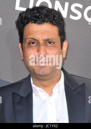 Los Angeles, Kalifornien, USA. 12. Juni 2017. Adeel Akhtar im Ankunftsbereich für große krank Premiere, Arclight Hollywood, Los Angeles, Kalifornien 12. Juni 2017. Bildnachweis: Dee Cercone/Everett Collection/Alamy Live-Nachrichten Stockfoto