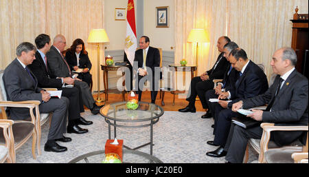 Berlin, Berlin, Deutschland. 13. Juni 2017. Der ägyptische Präsident Abdel Fattah al-Sisi trifft sich mit Deutschlands CDU (CDU) parlamentarischer Vorsitzender Volker Kauder in Berlin am 13. Juni 2017 Credit: ägyptische Präsident Büro/APA Bilder/ZUMA Draht/Alamy Live News Stockfoto