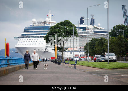 Greenock, UK. 13. Juni 2017. Grau, aber milder Tag am Firth of Clyde, die Celebrity Eclipse begrüßen zu dürfen-Kreuzfahrtschiff. Bildnachweis: ALAN OLIVER/Alamy Live-Nachrichten Stockfoto