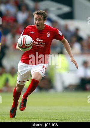 CHRIS GUNTER NOTTINGHAM FOREST FC Stadt Boden NOTTINGHAM ENGLAND 15. August 2010 Stockfoto