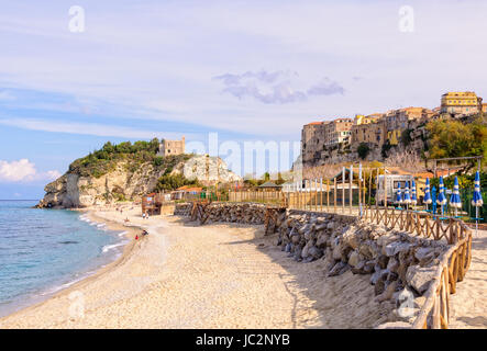 Sandstrand an der Wallfahrtskirche Santa Maria Insel Stockfoto