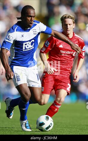 CAMERON JEROME & CHRISTIAN POU BIRMINGHAM CITY V LIVERPOOL FC ST. ANDREWS BIRMINGHAM ENGLAND 12. September 2010 Stockfoto