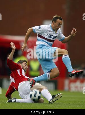 RORY DELAP & MARK NOBLE STOKE CITY gegen WEST HAM UTD BRITANNIA STADIUM STOKE ENGLAND 18. September 2010 Stockfoto