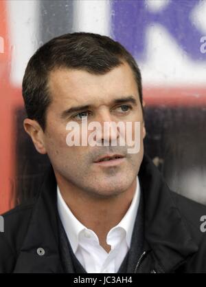 ROY KEANE NOTTINGHAM FOREST V IPSWICH Stadt Boden NOTTINGHAM ENGLAND 23. Oktober 2010 Stockfoto