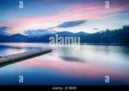 See Santeetlah in Great Smoky mountains Stockfoto