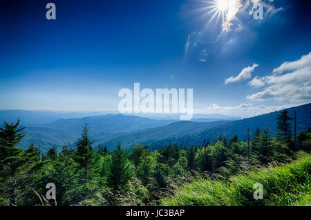 Einen weiten Blick über den Great Smoky Mountains von der Spitze des Clingmans Kuppel Stockfoto