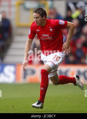 CHRIS GUNTER NOTTINGHAM FOREST FC Watford FC Stadt Boden NOTTINGHAM ENGLAND 23. Oktober 2010 Stockfoto