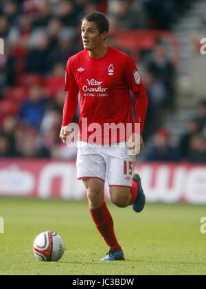 CHRIS COHEN NOTTINGHAM FOREST FC Watford FC Stadt Boden NOTTINGHAM ENGLAND 23. Oktober 2010 Stockfoto