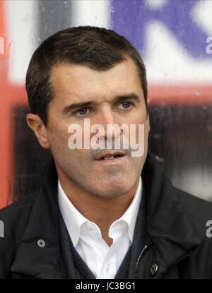 ROY KEANE IPSWICH TOWN FC MANAGER IPSWICH TOWN FC MANAGER CITY GROUND NOTTINGHAM ENGLAND 23. Oktober 2010 Stockfoto